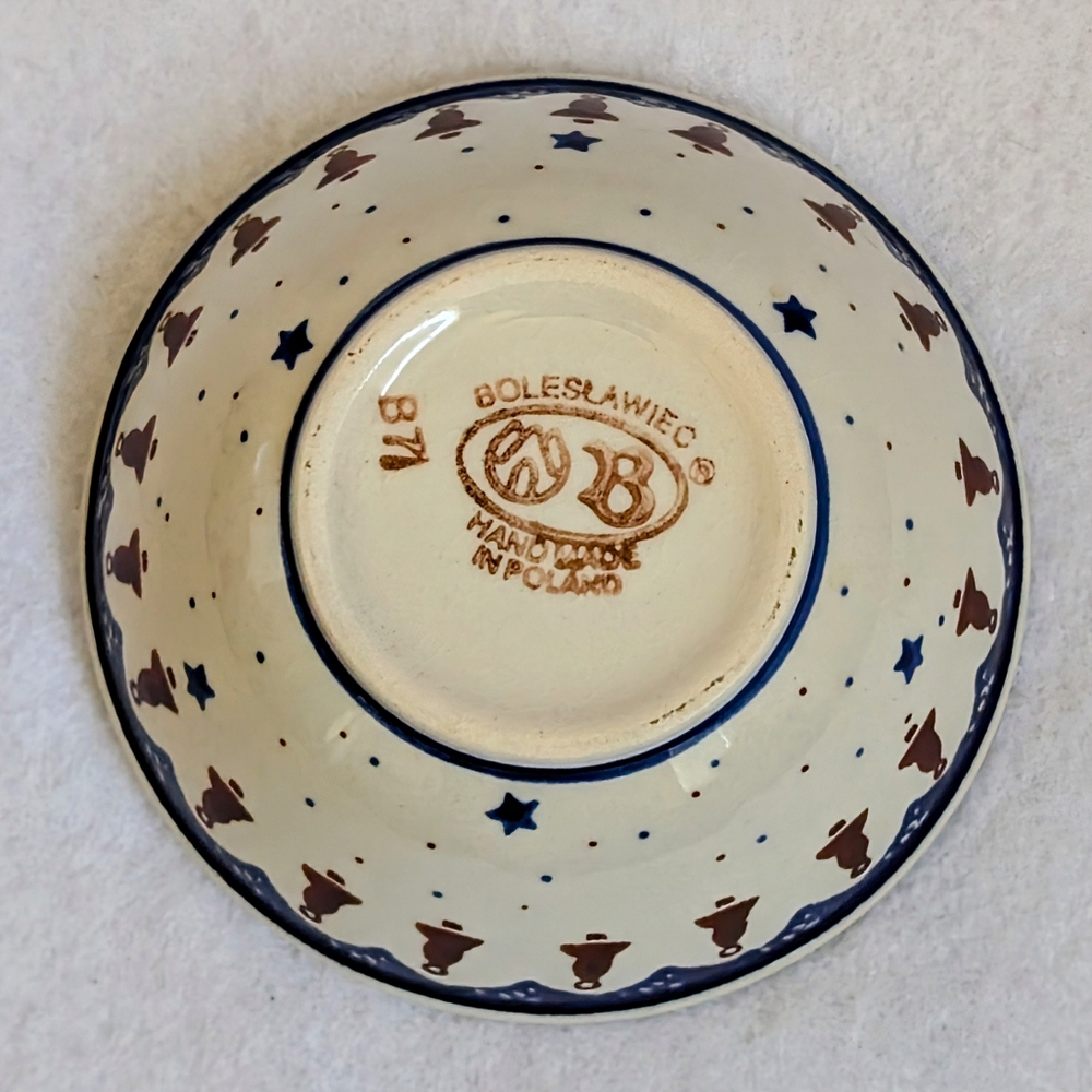 Polish Pottery Medium Bowl with Snowman Design - Picture 2 of 6